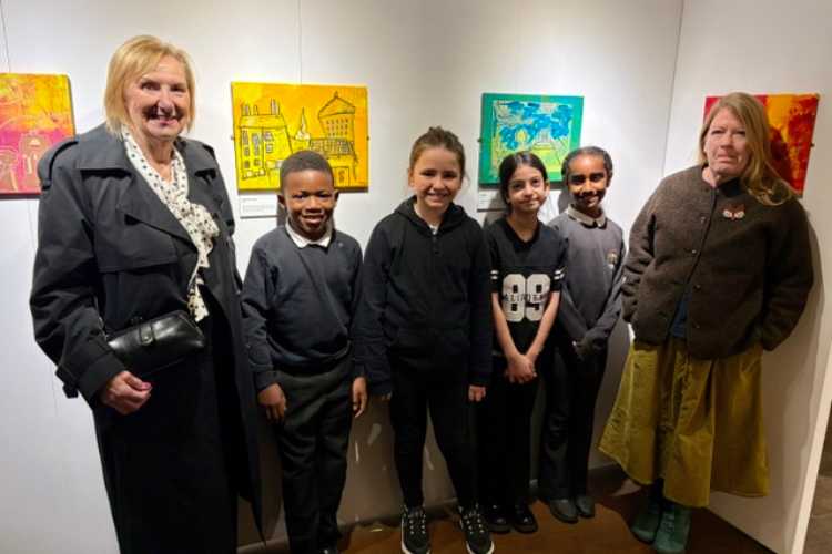 Edinburgh Council Planning Convener Councillor Joan Griffiths (on left) alongside Granton Primary School pupils and local  artist Stephanie Walker